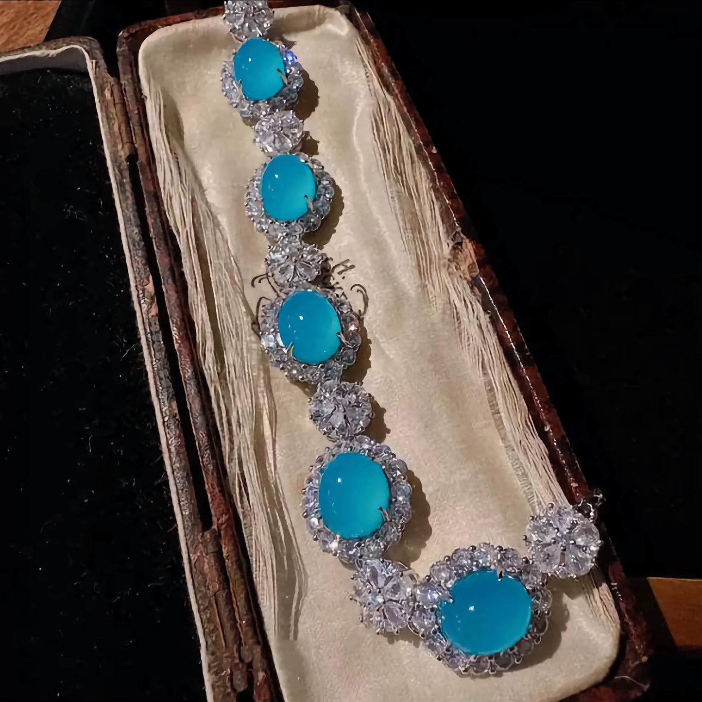 Heart of the Ocean Agate Gemstone Bracelet