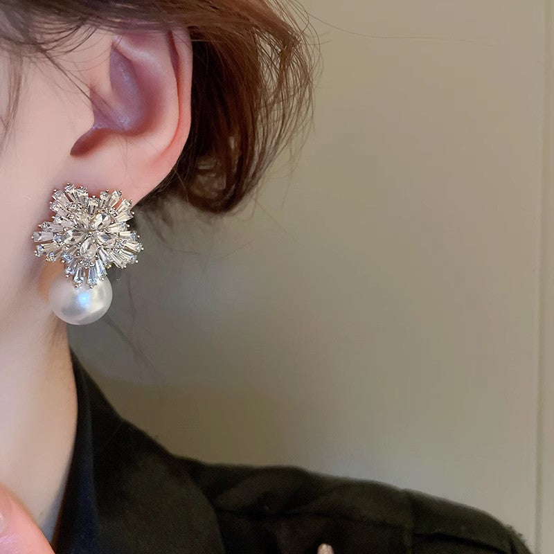 Snowflake Zirconia Pearl Earrings