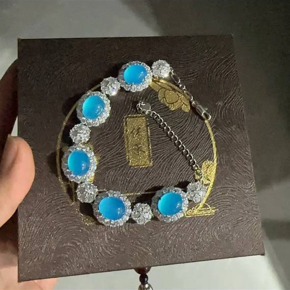 Heart of the Ocean Agate Gemstone Bracelet