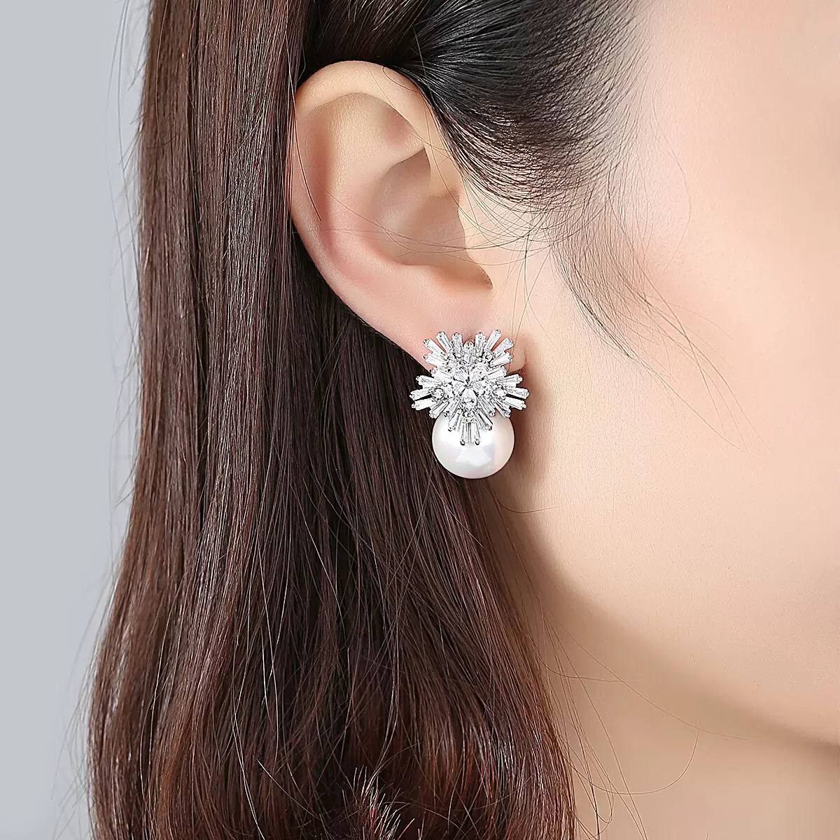 Snowflake Zirconia Pearl Earrings