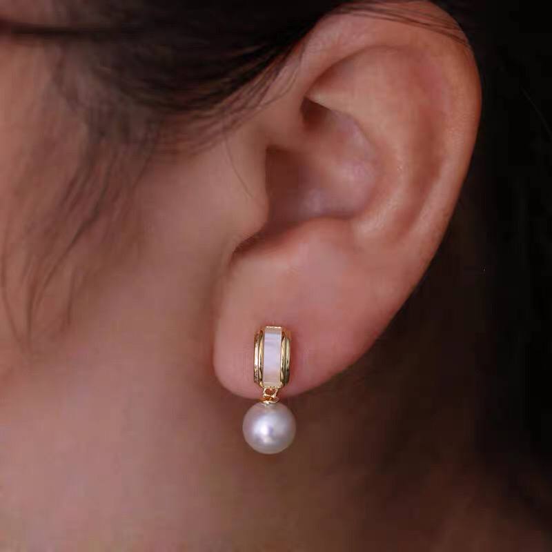 French simple retro pearl earrings