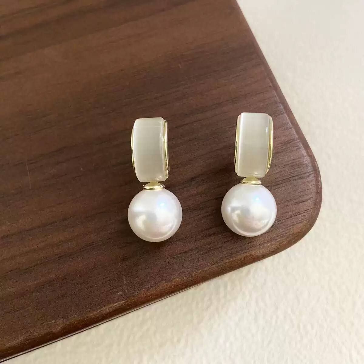 French simple retro pearl earrings