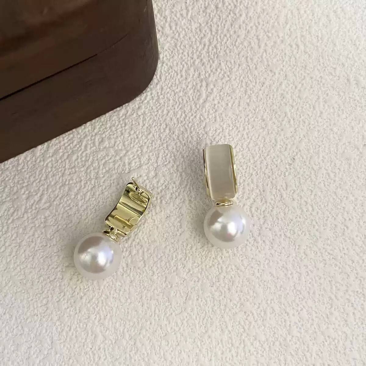 French simple retro pearl earrings