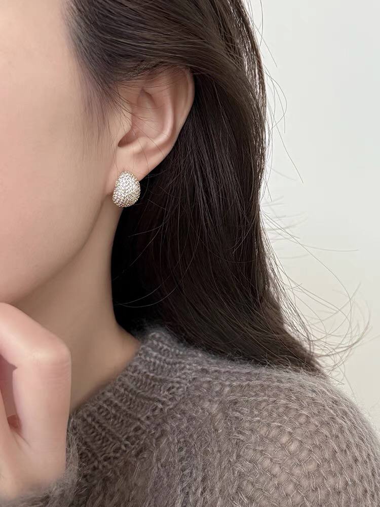 Luna Luxe Crescent Earrings