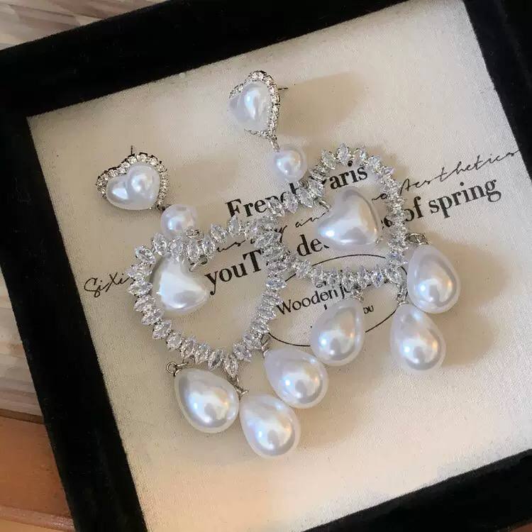Heart of Eternity Pearl Earrings
