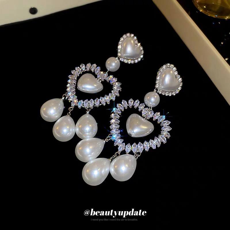 Heart of Eternity Pearl Earrings