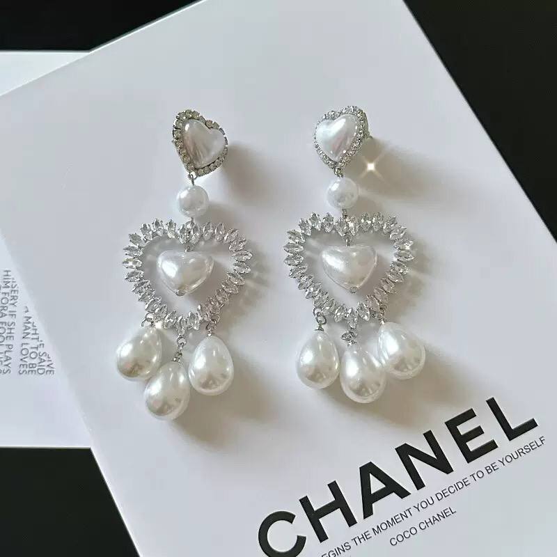 Heart of Eternity Pearl Earrings