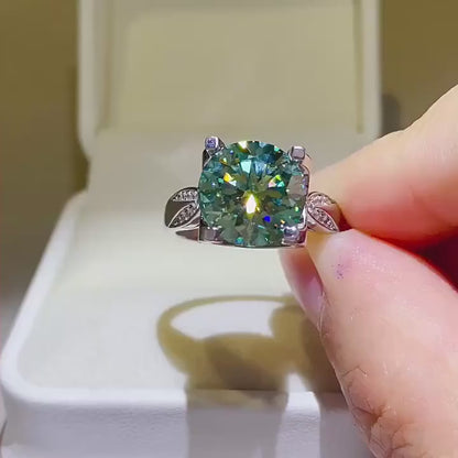 Dainty 5ct Moissanite Ring –Hip-Hop Luxe Style, Everyday Stackable Jewelry